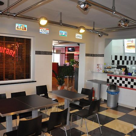 Płońsk Hotel Orlik מראה חיצוני תמונה