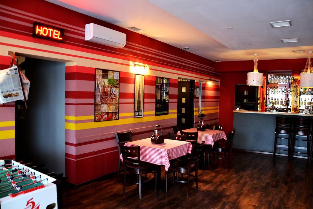 Płońsk Hotel Orlik מראה חיצוני תמונה